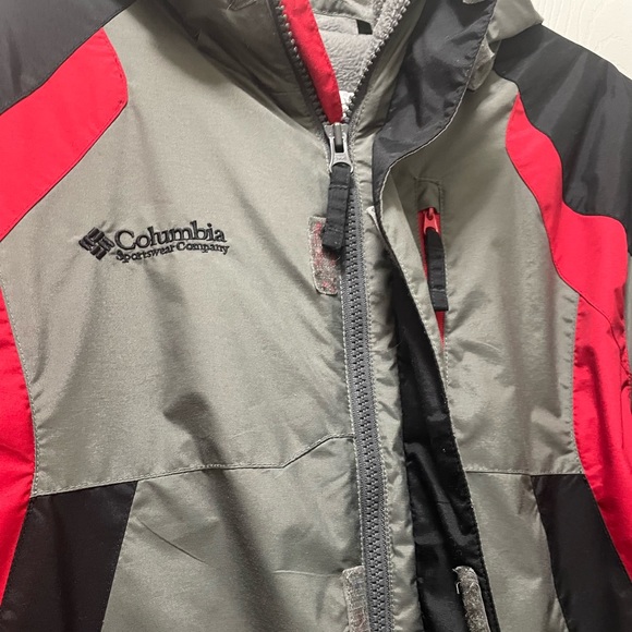 Columbia Youth Black and Red Sportswear Winter Jacket Size 14/16 Kids - Picture 3 of 7